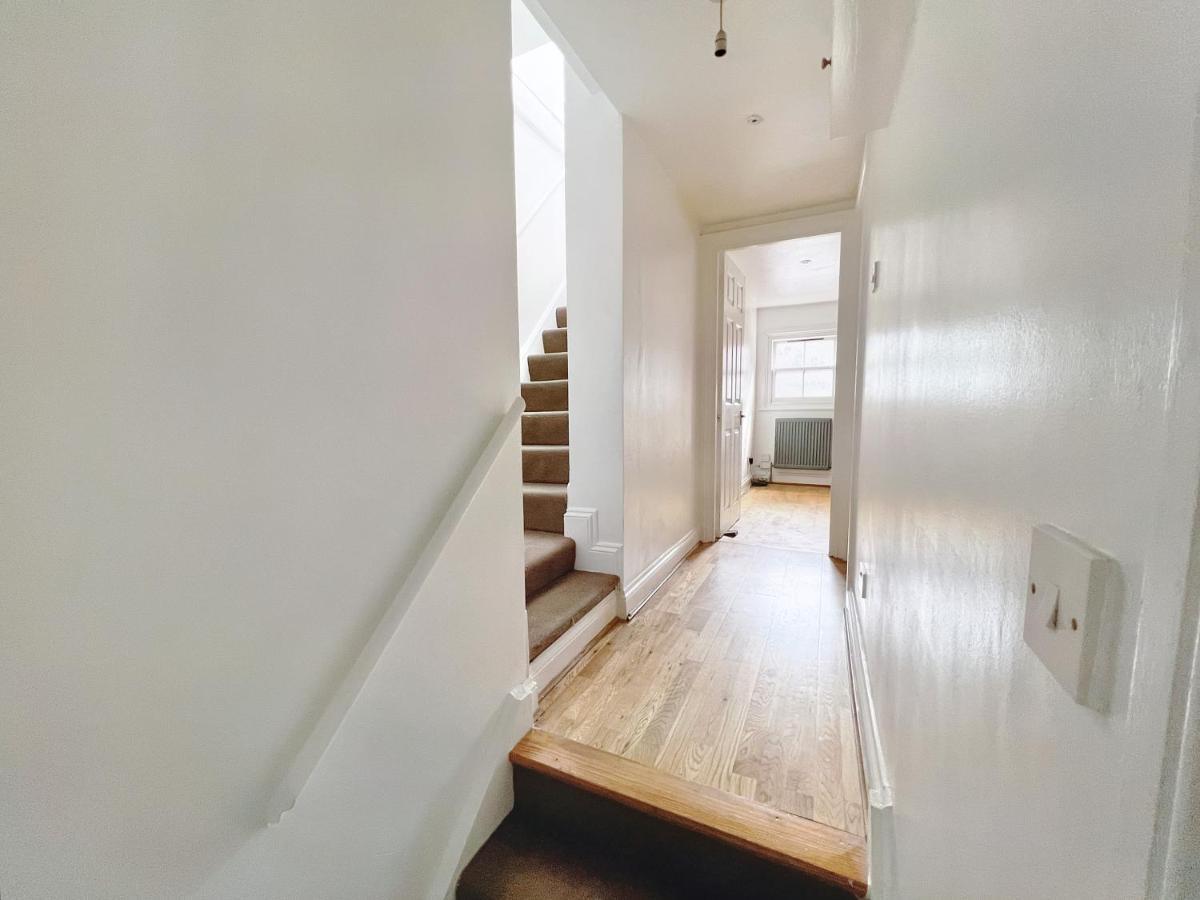 Lovely 2-Bedroom Serviced Apartment Greater Londres Exterior foto